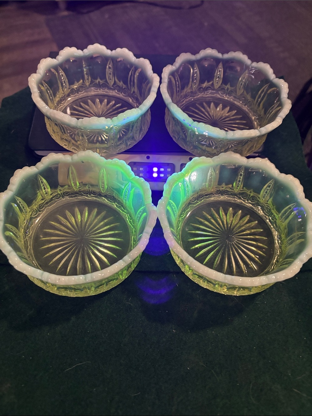 Vintage Jefferson Glass Company Vaseline Uranium GlowingYellow Scalloped EdgeBwl